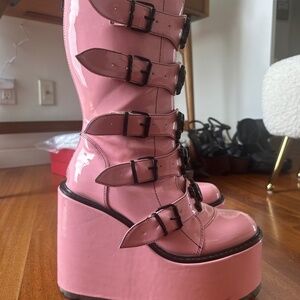 Y.R.U. Pink Dune Skull Platform Boots – Bold, Unique, and Eye-Catching Statement